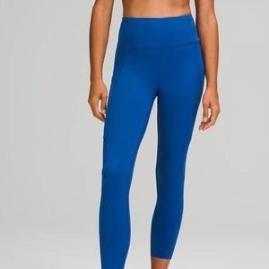 Fast and Free High-Rise Tight 25". With pockets
In: Symphony Blue